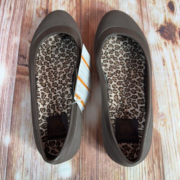Crocs MAMMOTH LEOPARD Womens Size 7 Brown Ballet Flats Slip On Shoes Loafers - Picture 5 of 10